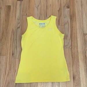 💎I am selling a Nike tank.
